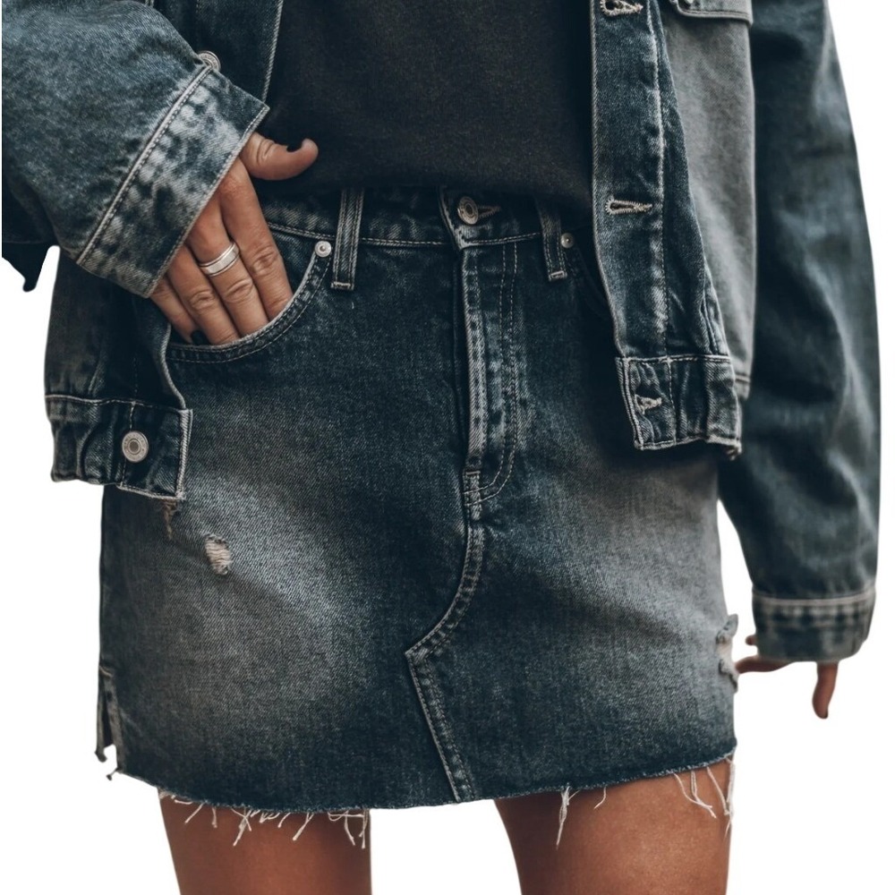 Mikuta The Dark Blue Distressed Denim Mini Skirt Raw Hem Dark Wash Size L